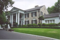 Right side view of Graceland Mansion.